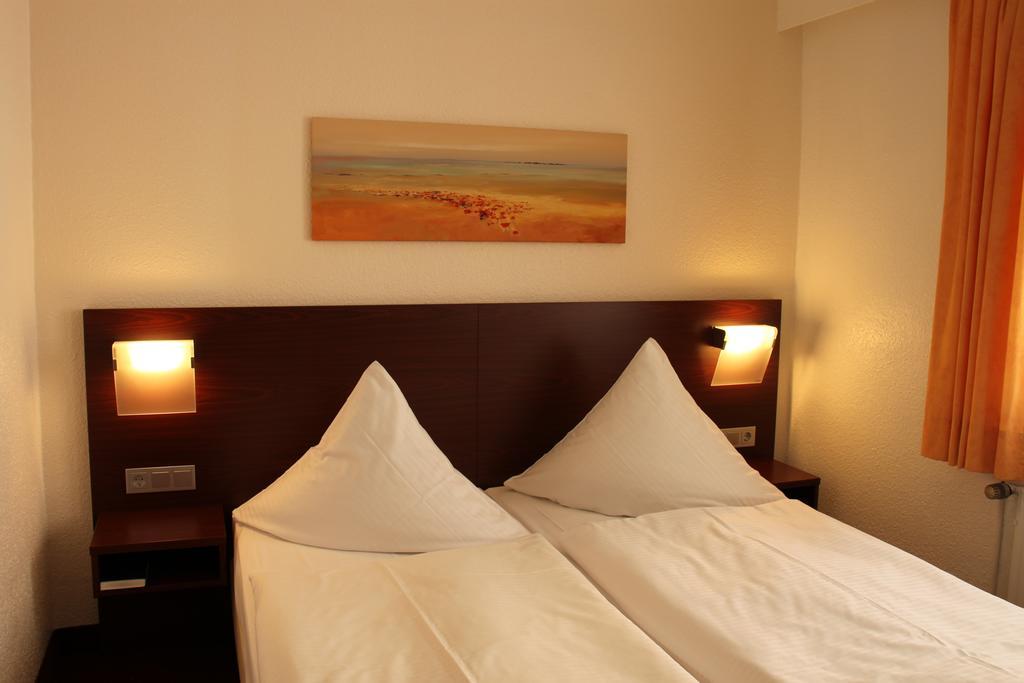 Haus Sparkuhl Hotel Garni Ганновер Номер фото