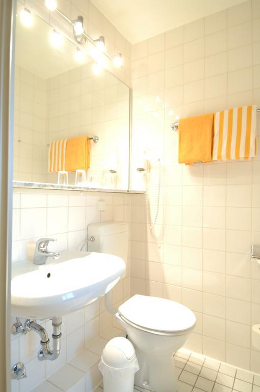 Haus Sparkuhl Hotel Garni Ганновер Номер фото