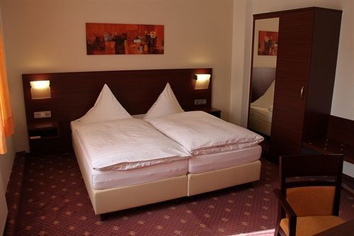 Haus Sparkuhl Hotel Garni Ганновер Экстерьер фото